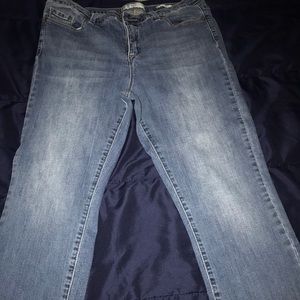 Anne Klein Women’s slim Capri